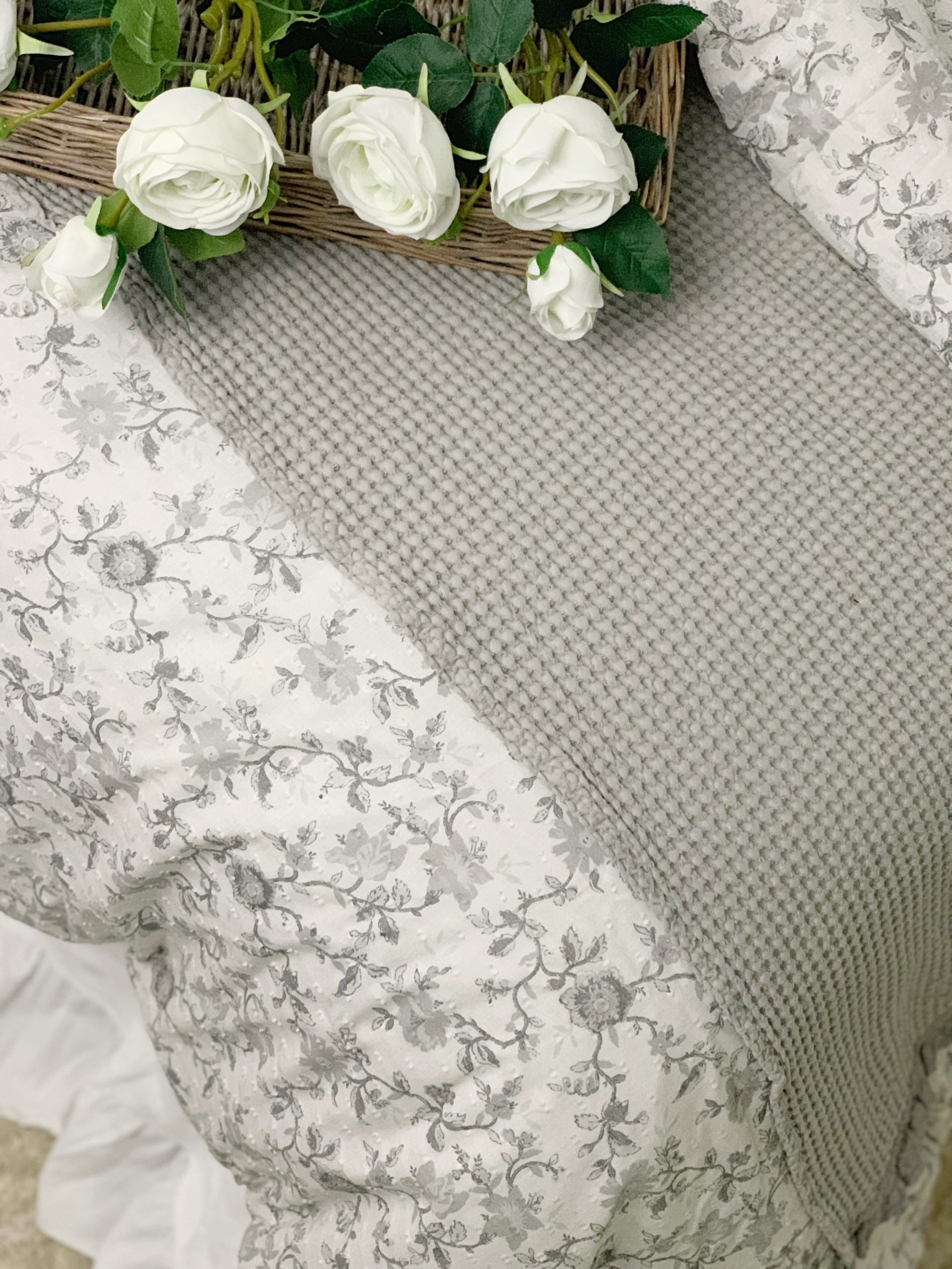 Blanc Mariclo' curtain series Spring Time gray decor