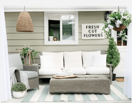 Adding Outdoor Curtains to Finish your Backyard Space
