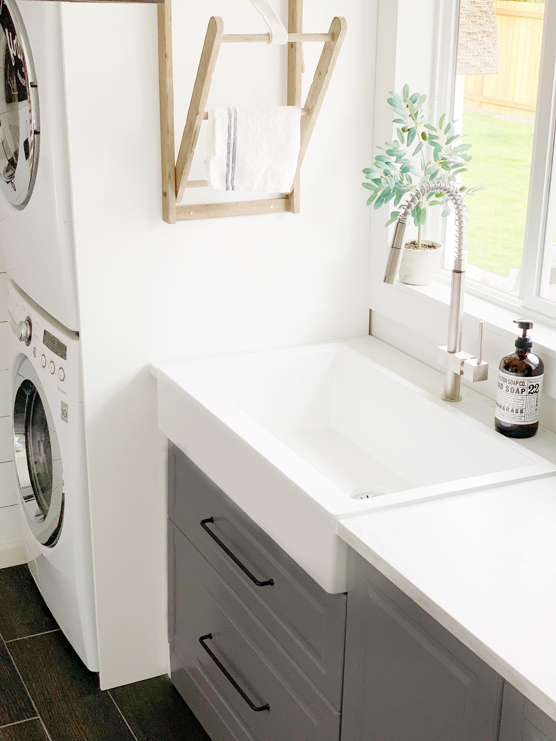 MOTIVATION FOR HOMEMAKING, LAUNDRY ROOM REVEAL