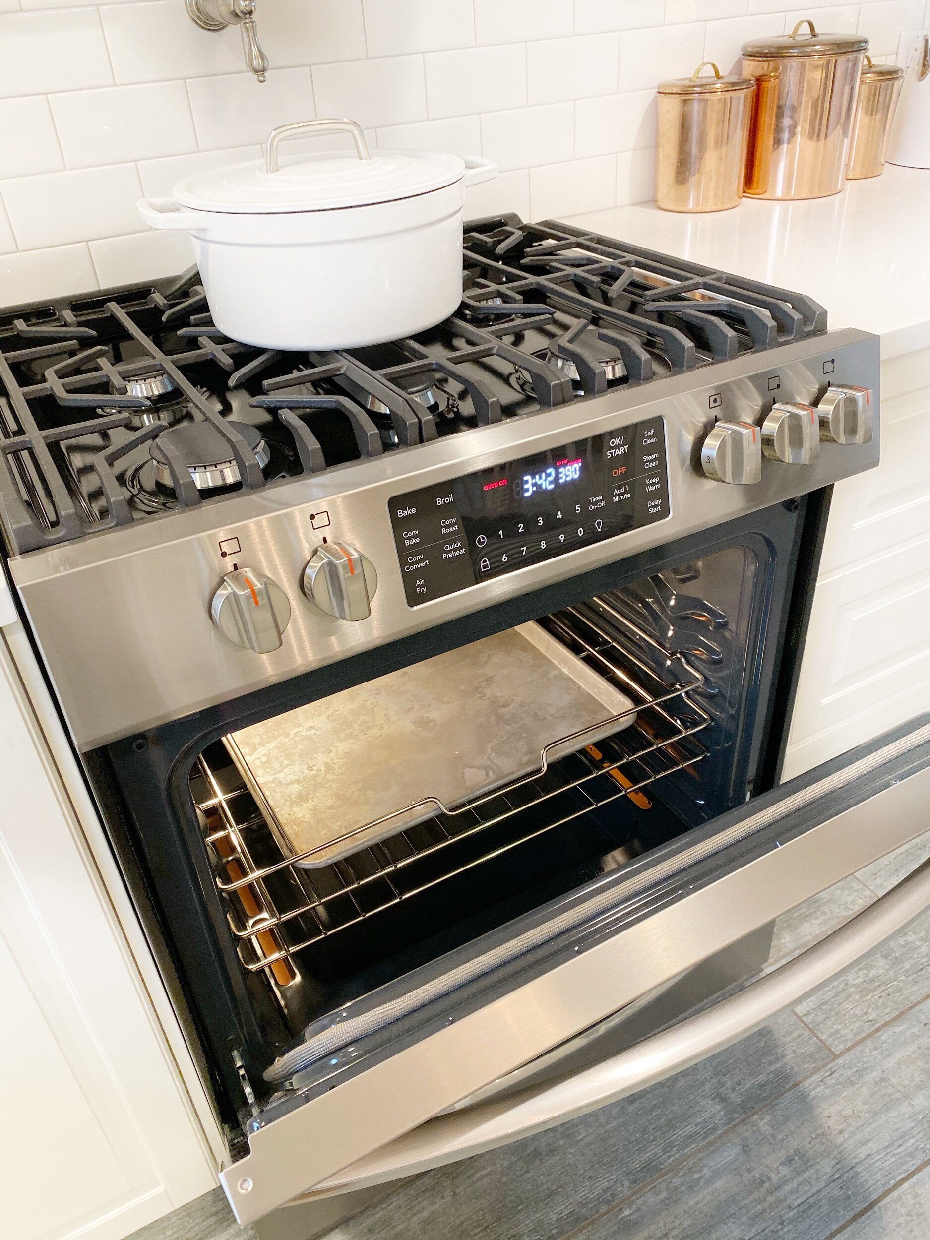 My review of the Frigidaire Air Fry Range + a recipe 