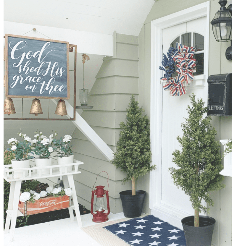 Easy DIY Patriotic Wreath