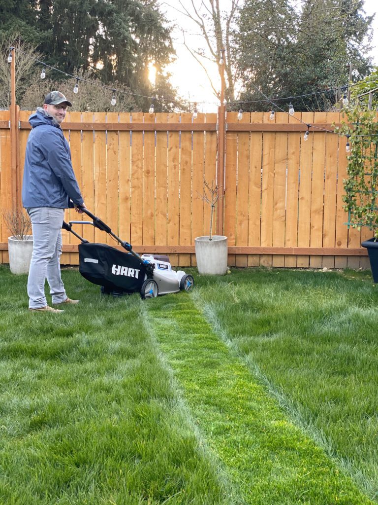 Lawn Care with Hart Tools 