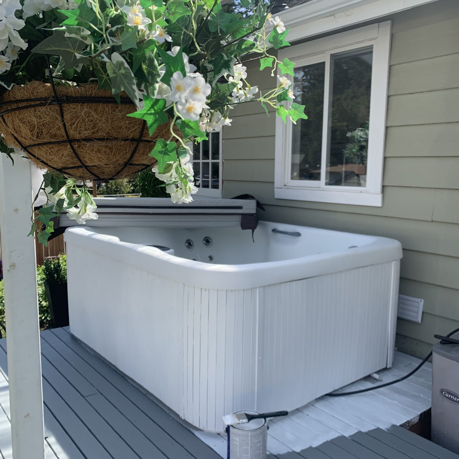 How to Paint a Hot Tub