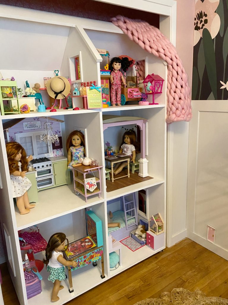 American Girl Dollhouse -