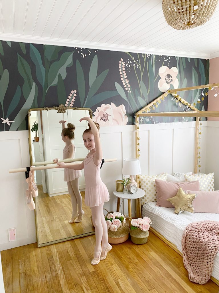 Another!} DIY Ballet Barre For My Little Ballerina