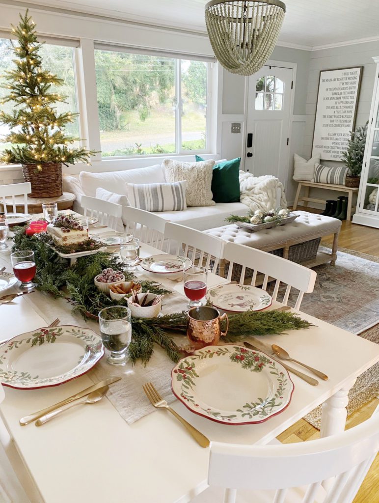 5 Holiday Tips + Christmas Tablescape -