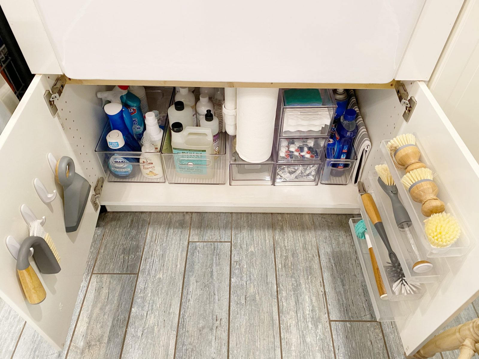 How to Organize Under your Sink