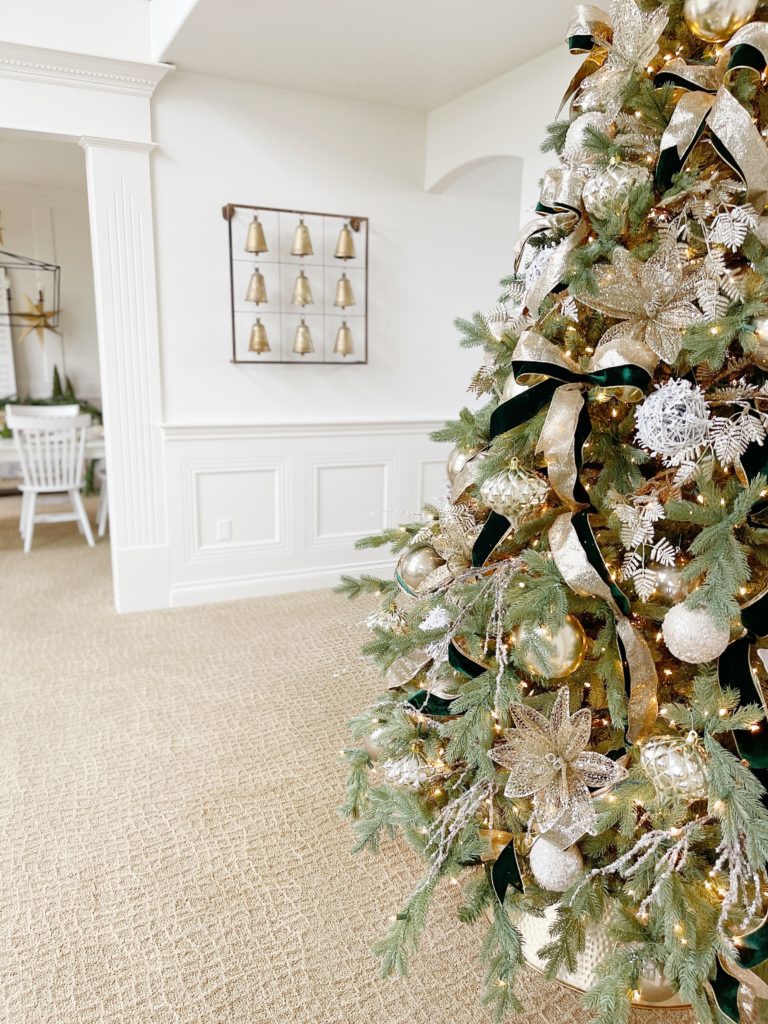 Home For the Holidays Christmas Tree Challenge 2021 - Decorator's