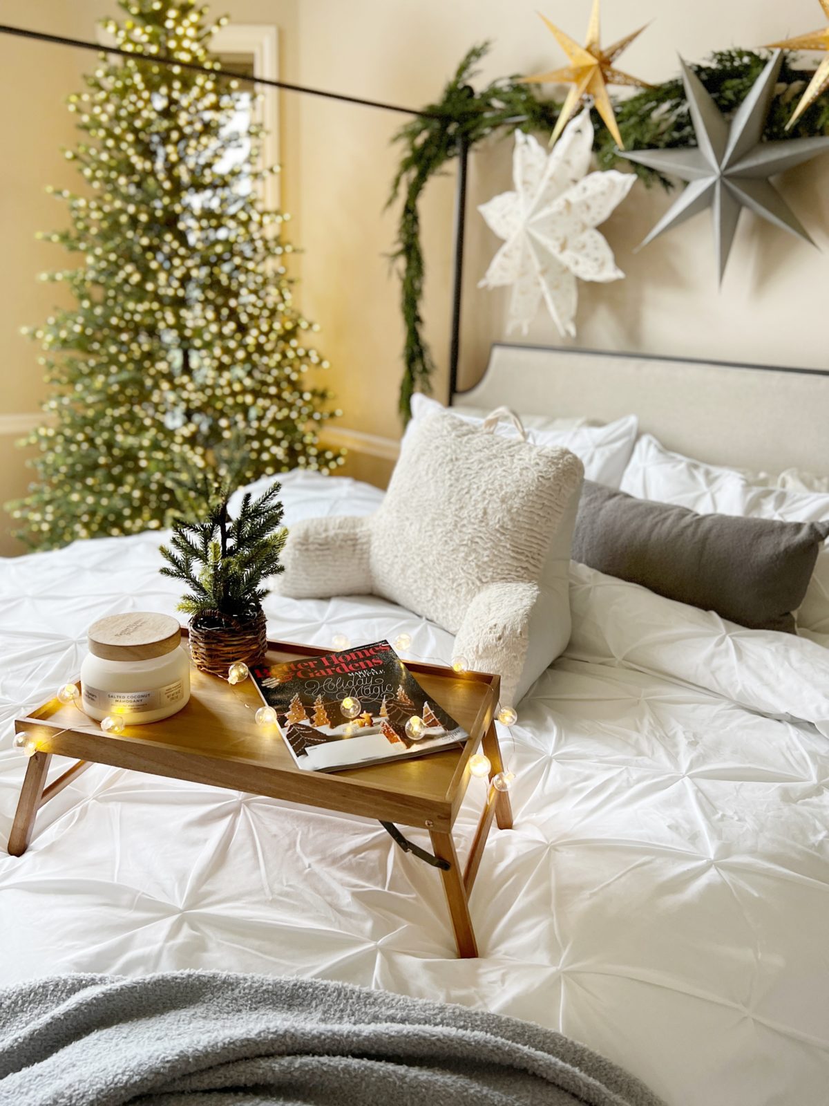 Cozy Christmas Bedroom - Gift Guide