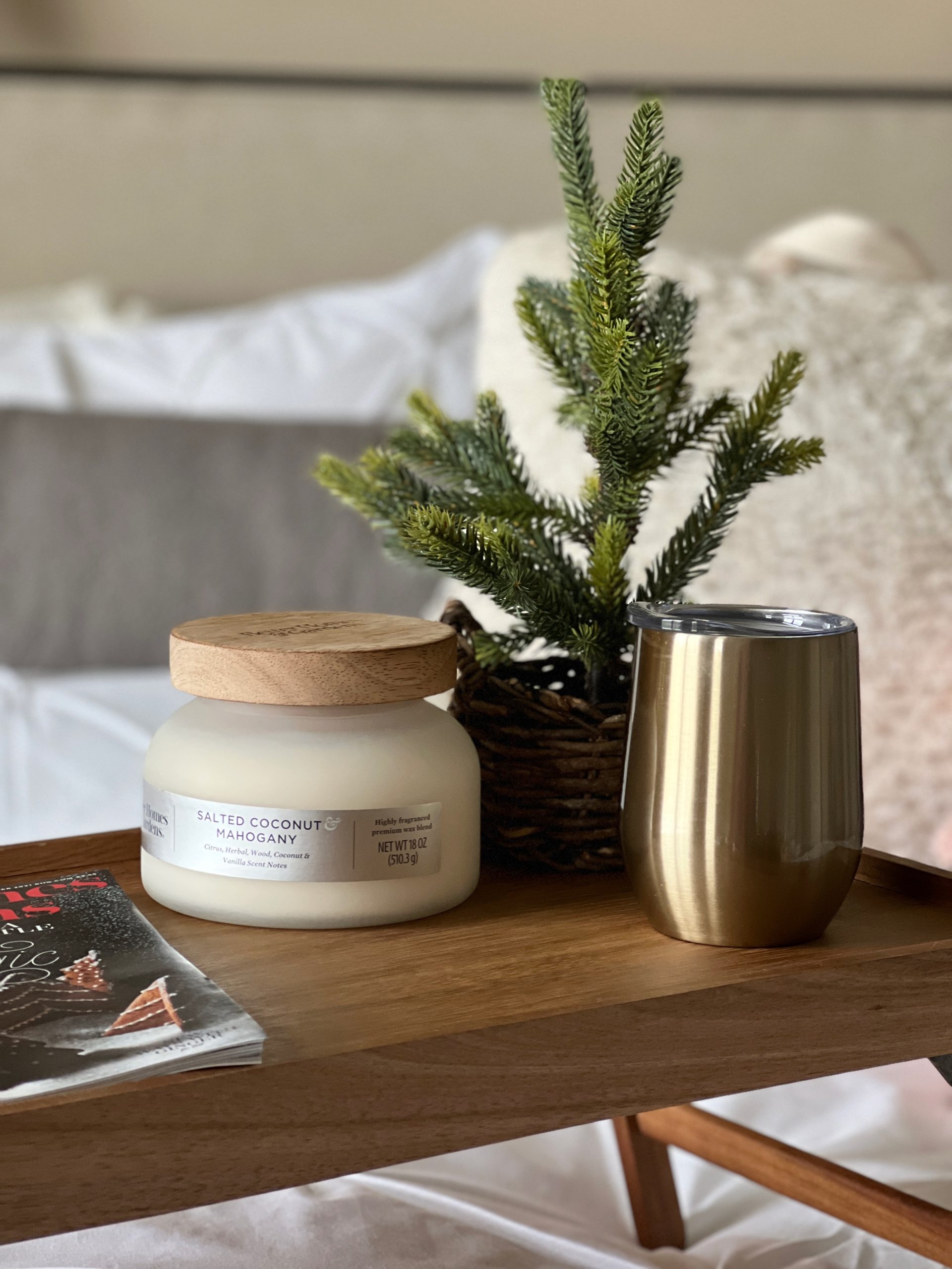 Cozy Christmas Bedroom - Gift Guide