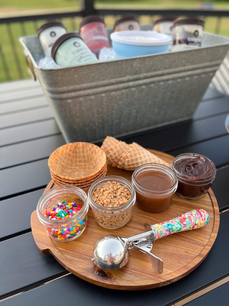 Outdoor Ice Cream Bar - Party at Home 